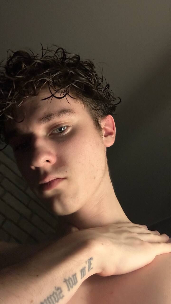  42260114  , 19 ,    