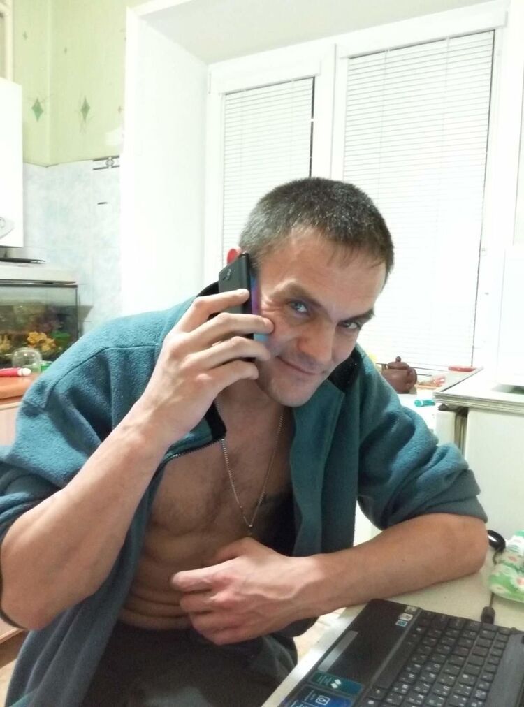  ,   Sansanich, 47 ,  