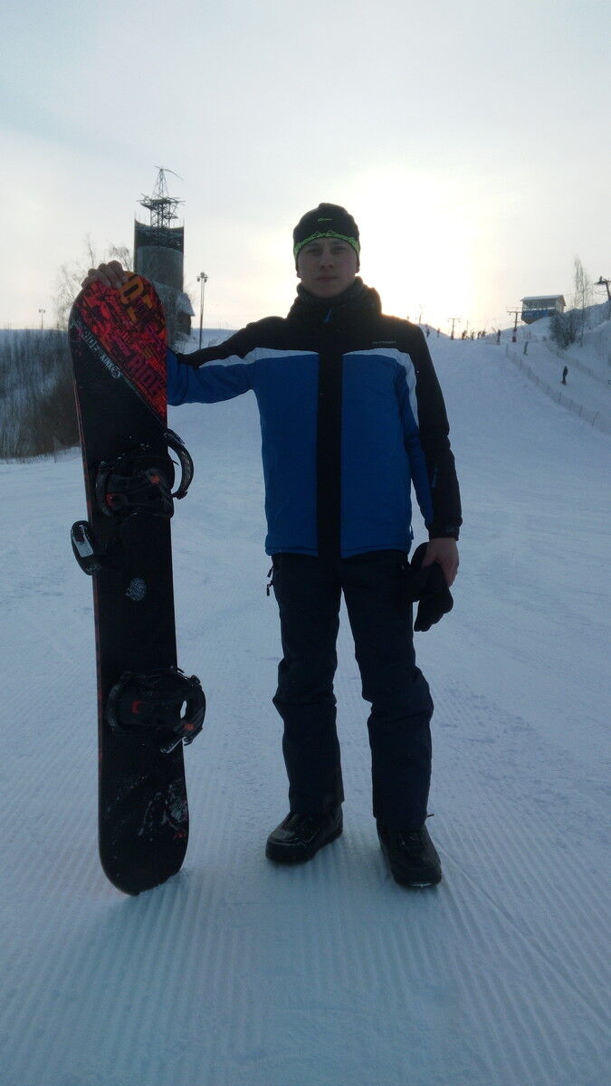  ,   Denis, 39 ,  