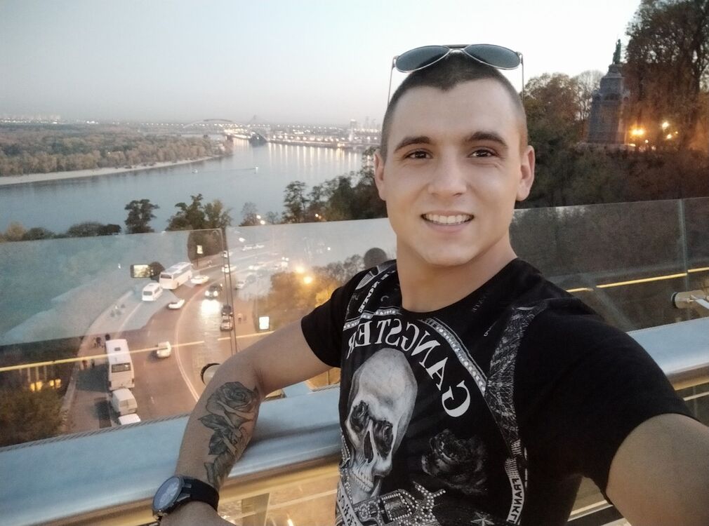  17928904  Serhiy, 29 ,    