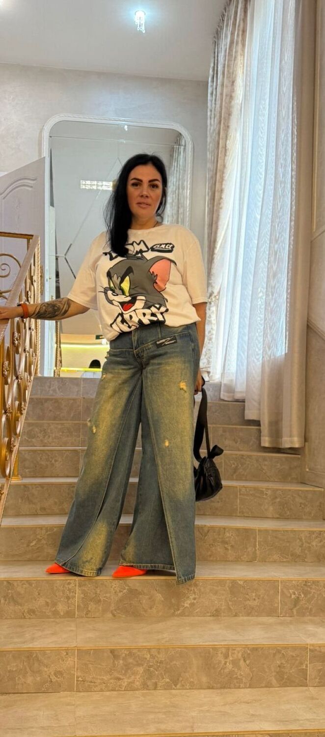  52513054  Marina, 41 ,    