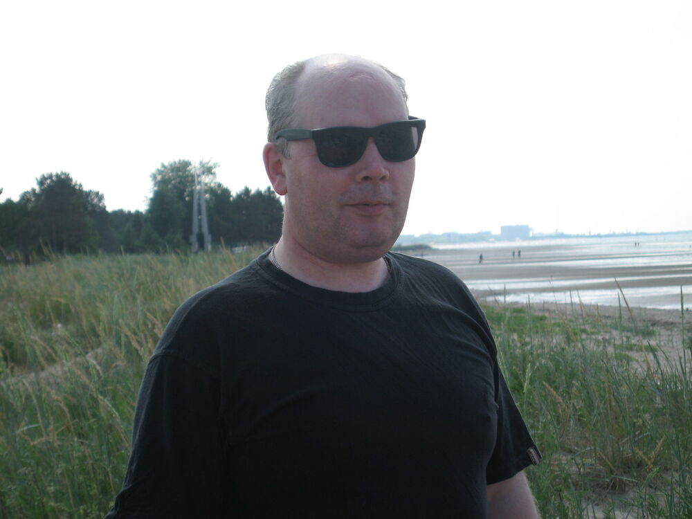  5712534  Sergey, 55 ,    