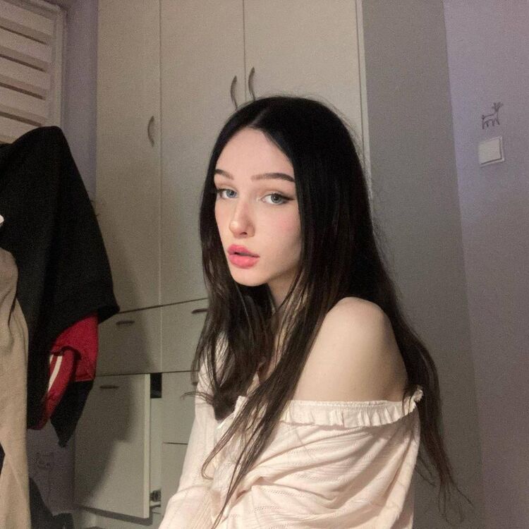 ���� 48016374 ������� �����, 26 ���, ���� ���������� � Charenton-Le-Pont