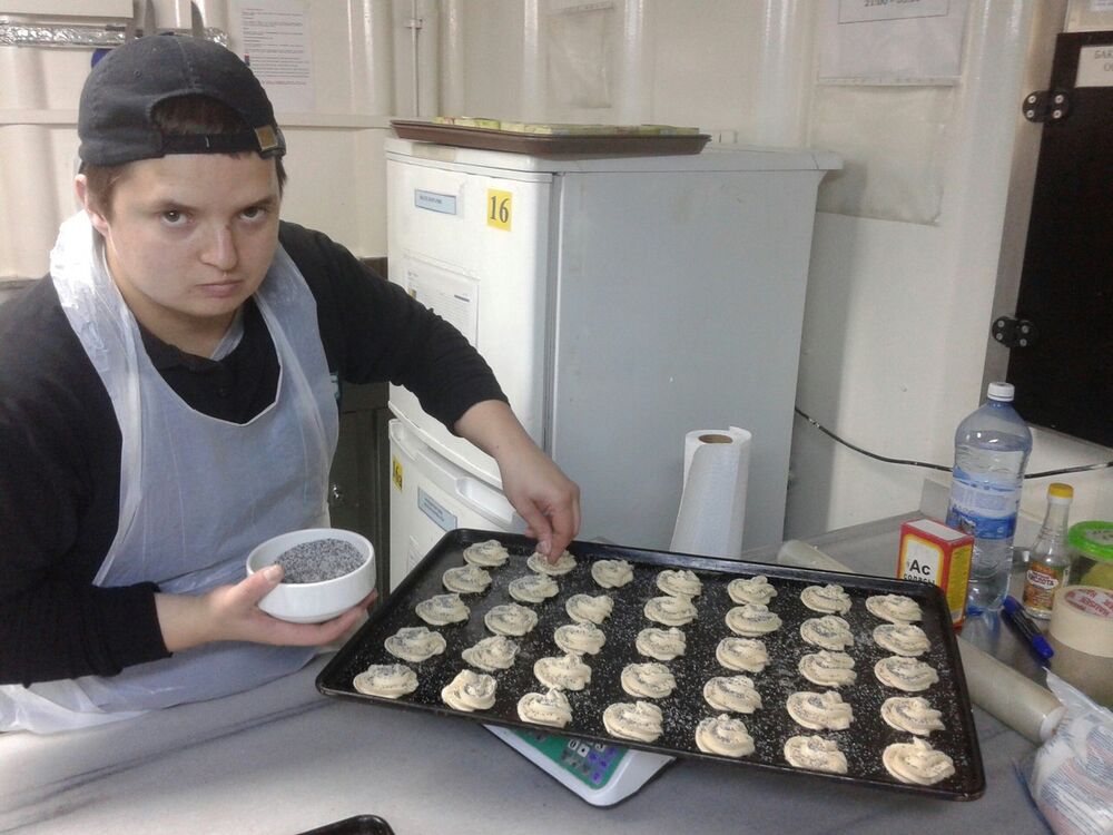  9057354  Sergey, 33 ,    