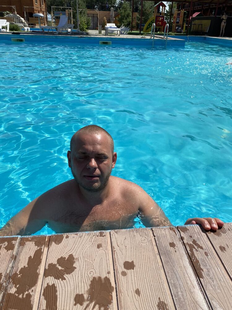  53213664  , 33 ,    -