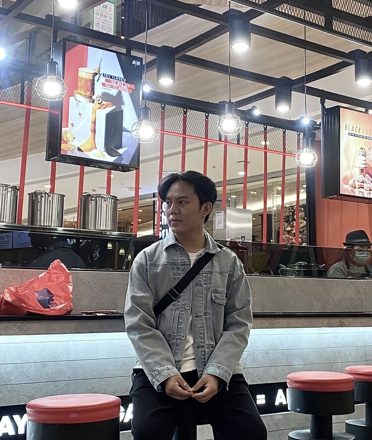  39805734  Chawalit, 29 ,    Pak Kret