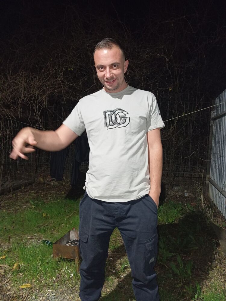  40597894  , 35 ,    