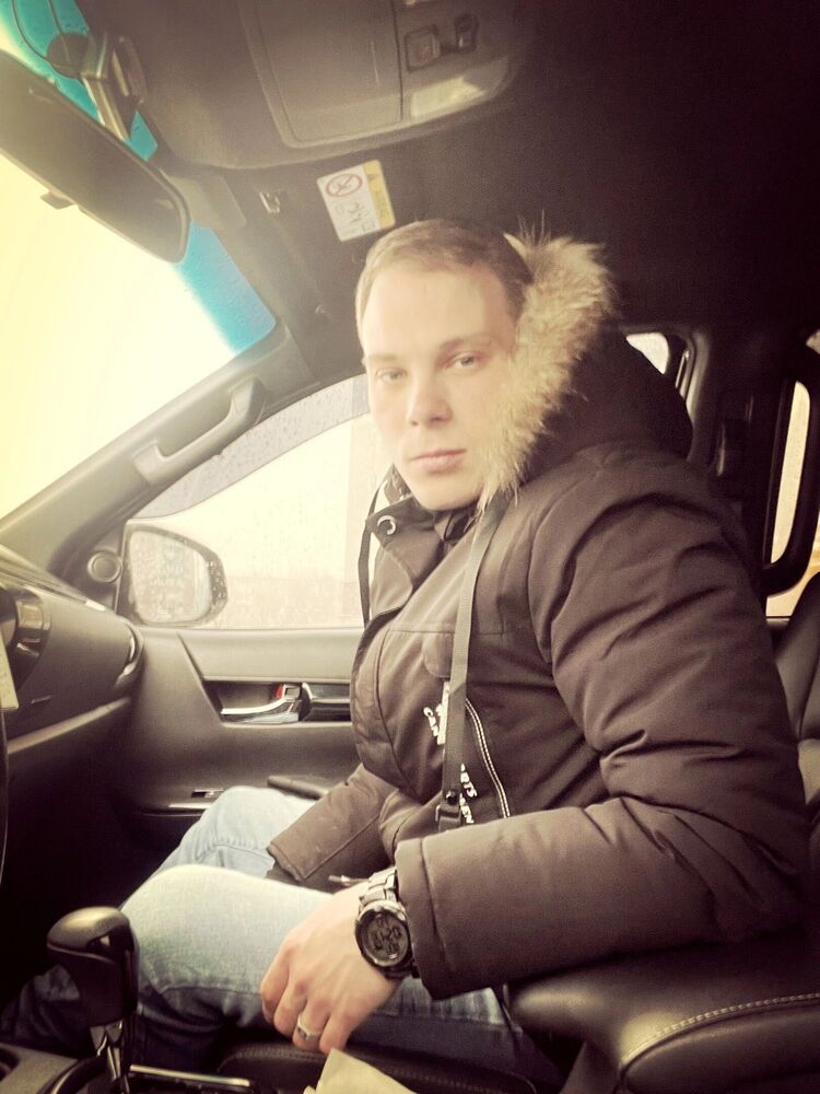  ,   Evgen RiDer, 27 ,   ,   , c , 