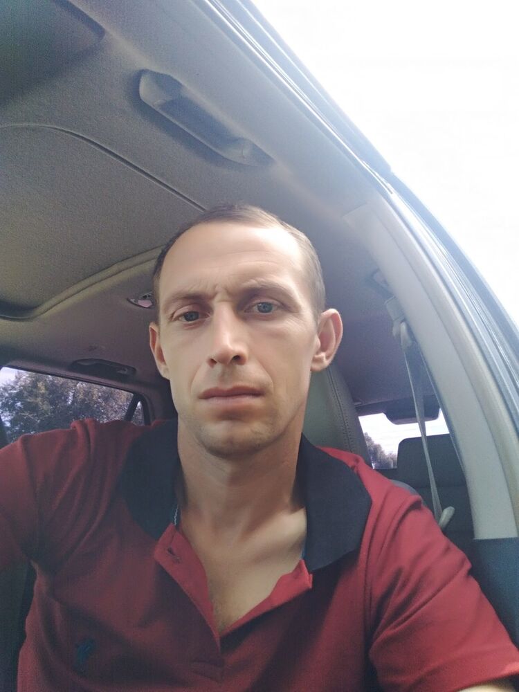  ,   Igor, 44 ,   