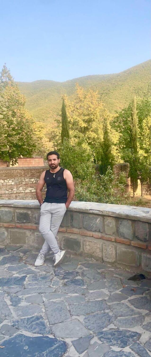  ,   Seymur, 37 ,   ,   