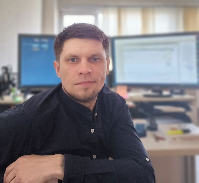  26091334  , 36 ,    -