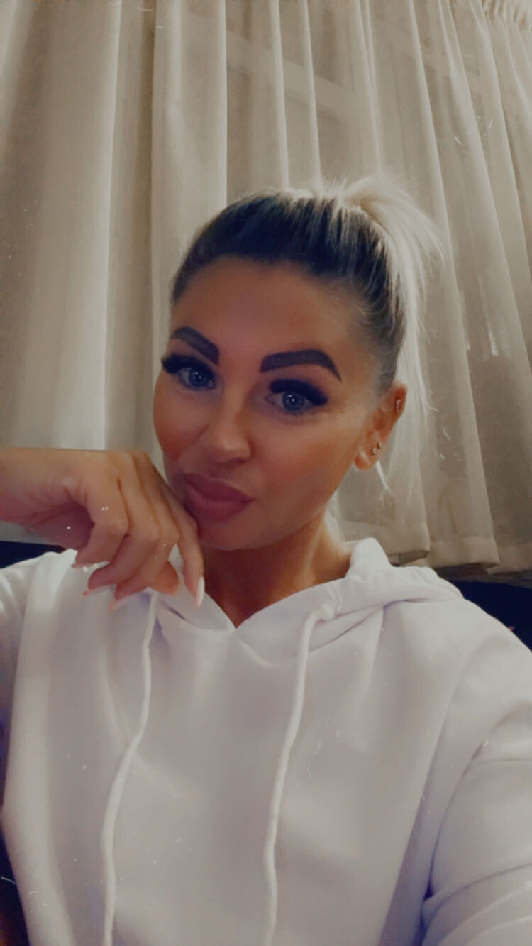  54041564  Elena, 39 ,    --