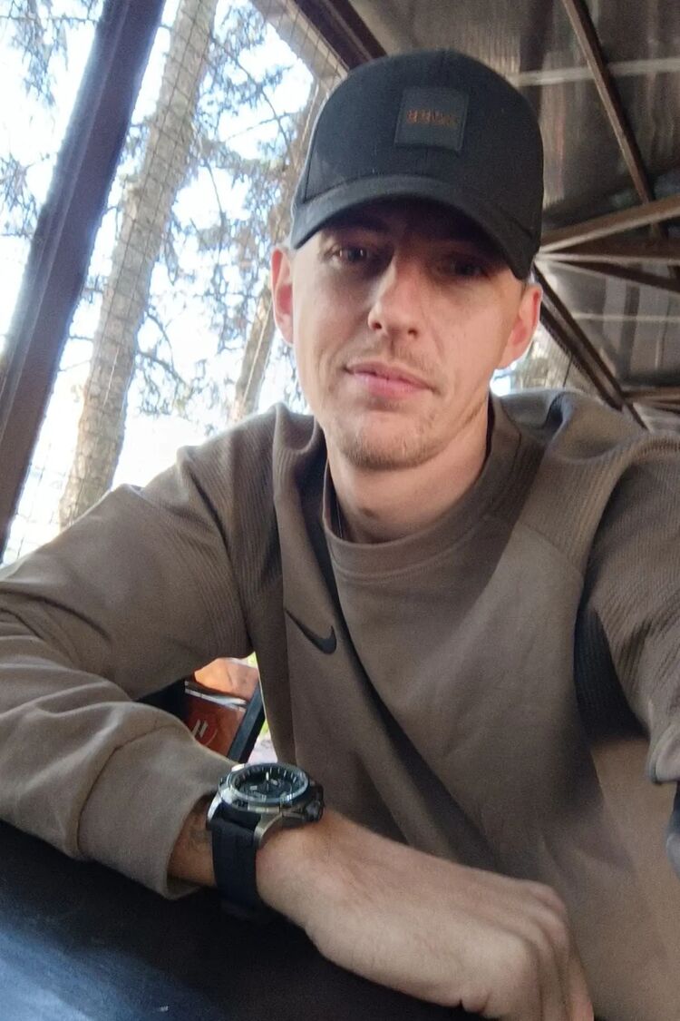  ,   Konstantin, 32 ,   ,   , c , 