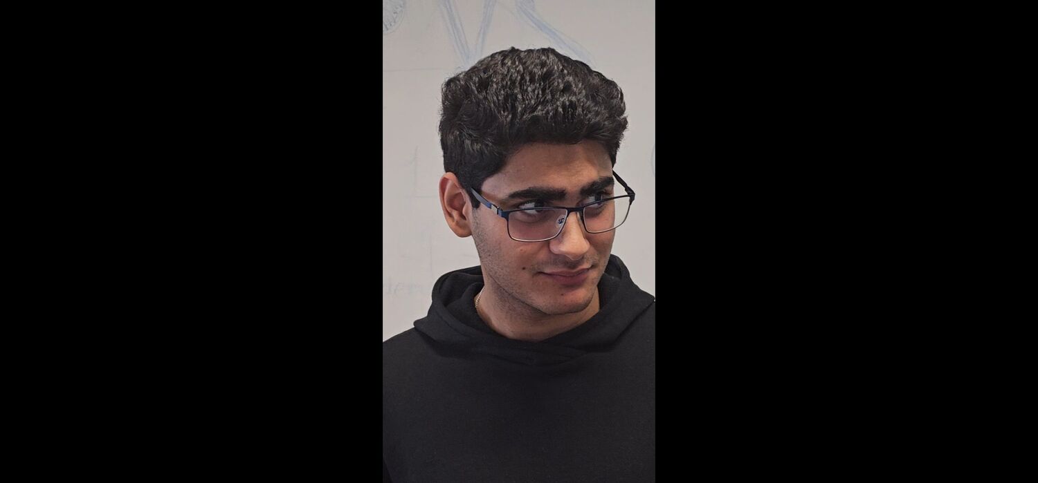  41403164  Akshay, 20 ,    