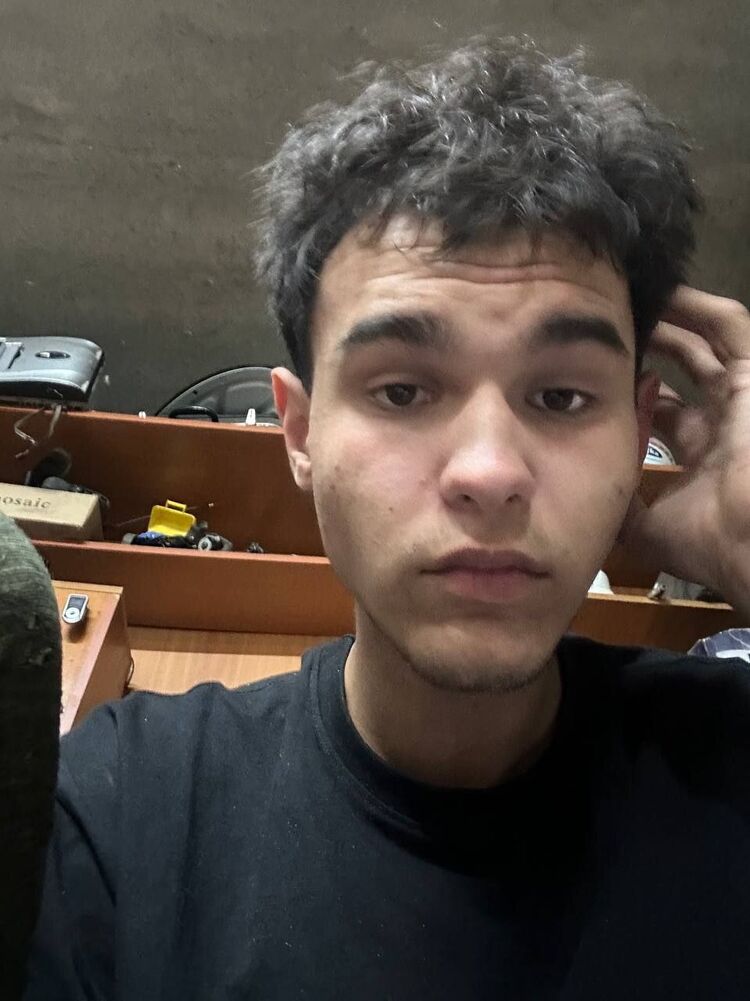 ���� 52312854 ����� �����, 18 ���, ���� ���������� � ��������