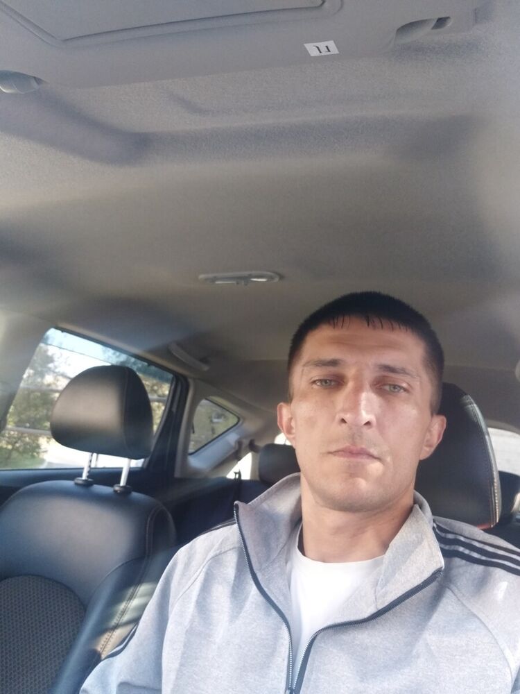  21747184  Nik, 44 ,    