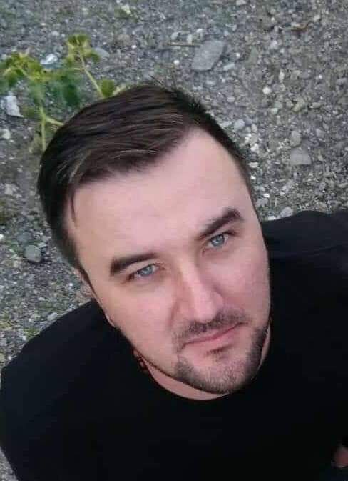  27100524  Temo, 35 ,    