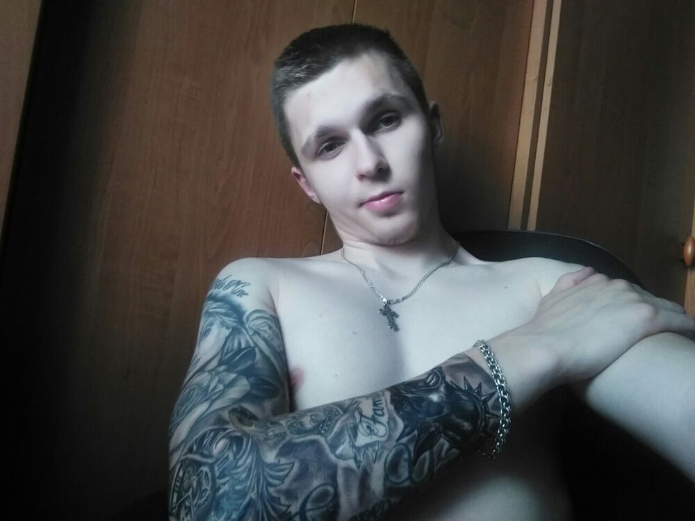   ,   Vlaaads, 28 ,   