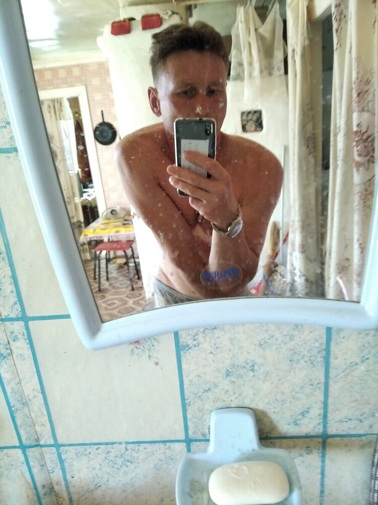  21825734  , 49 ,    