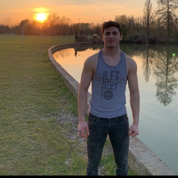  29273024  Vlad, 38 ,    