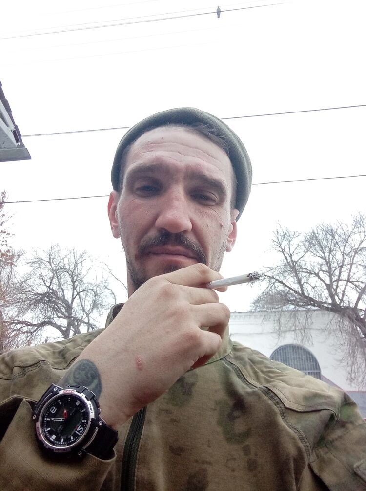  31523014  Ivan, 38 ,    