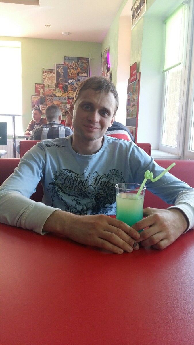  ,   Artem, 44 ,   ,   , c 