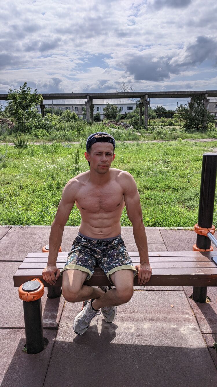  31844324  Oleg, 29 ,    