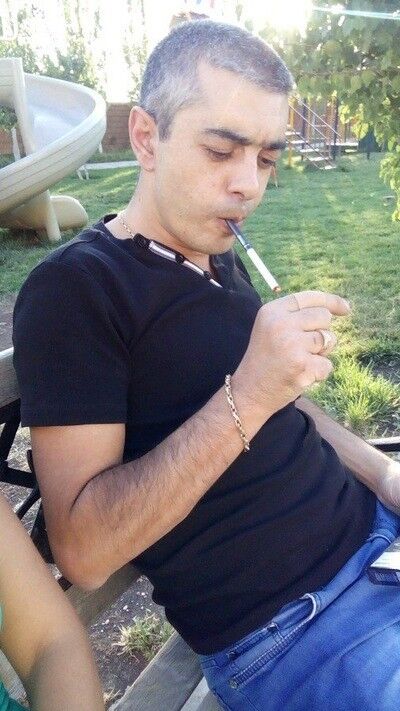  ,   Artur, 48 ,   ,   , c 