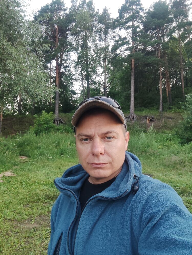  52832804  , 40 ,    