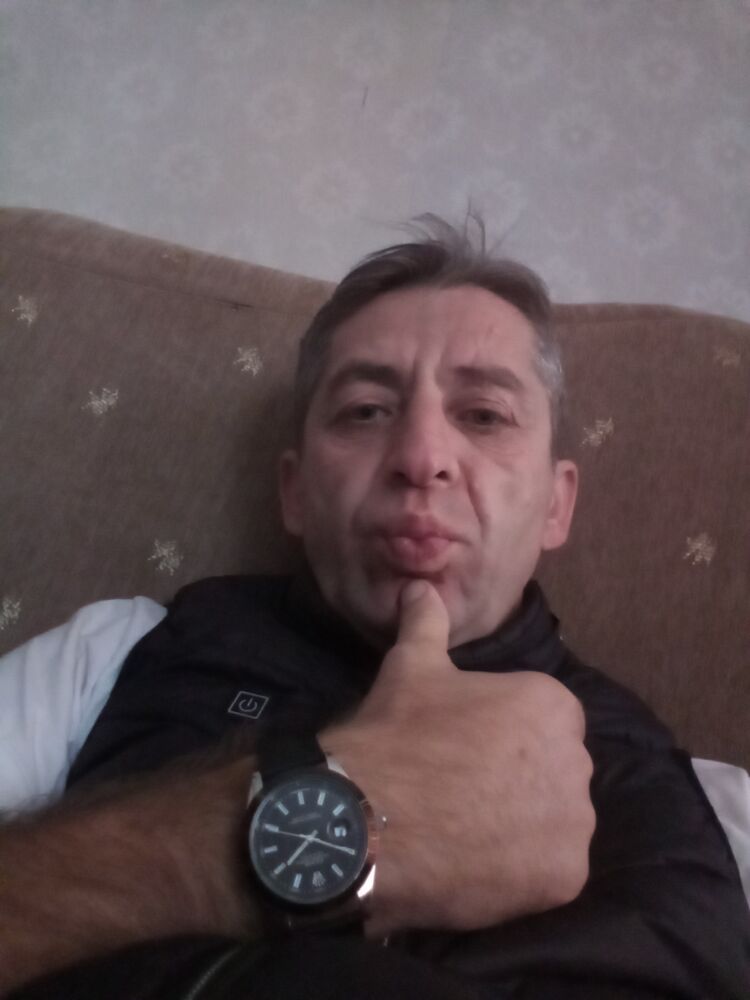  48006234  Lasha, 44 ,    