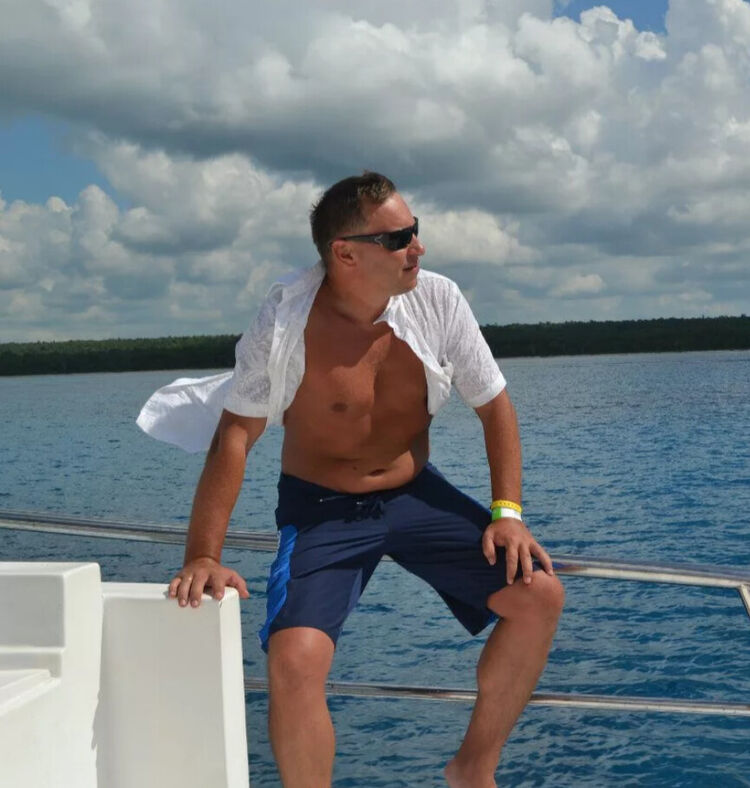 ���� 21749494 ������� ��������, 53 ����, ���� ���������� � ����