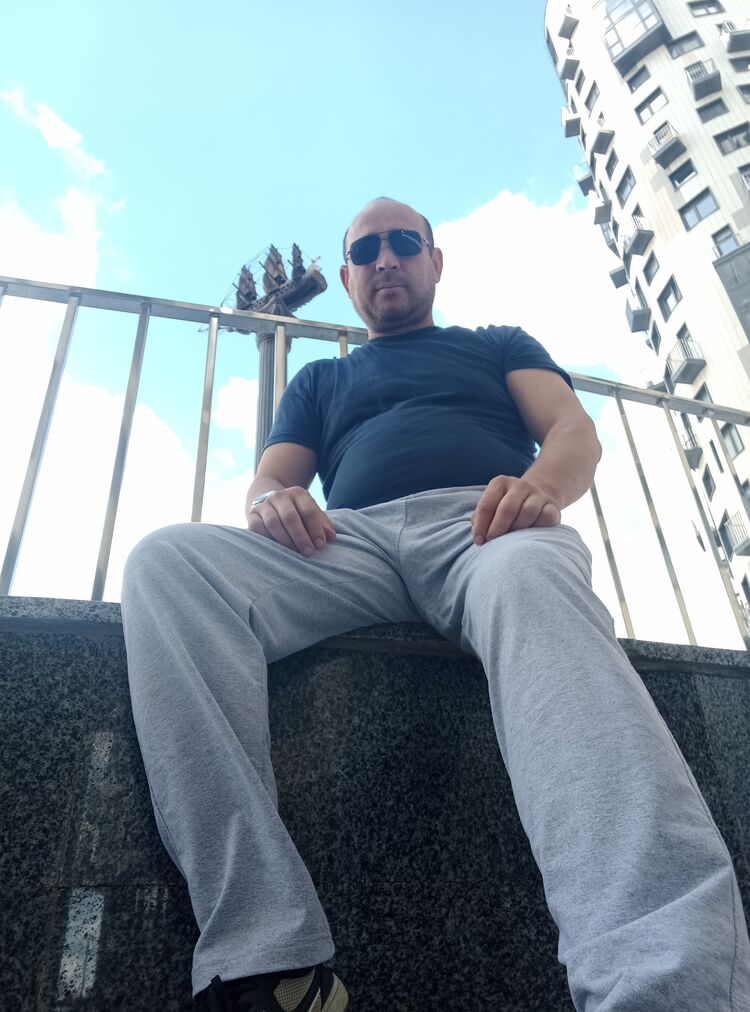  ,   Gulomjon, 42 ,   ,   