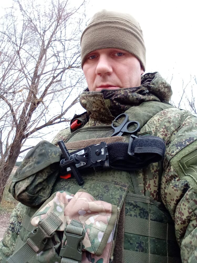  48096034  Anatoly, 35 ,    