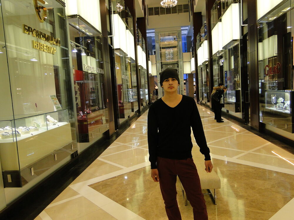  4809774  Anzor, 38 ,    