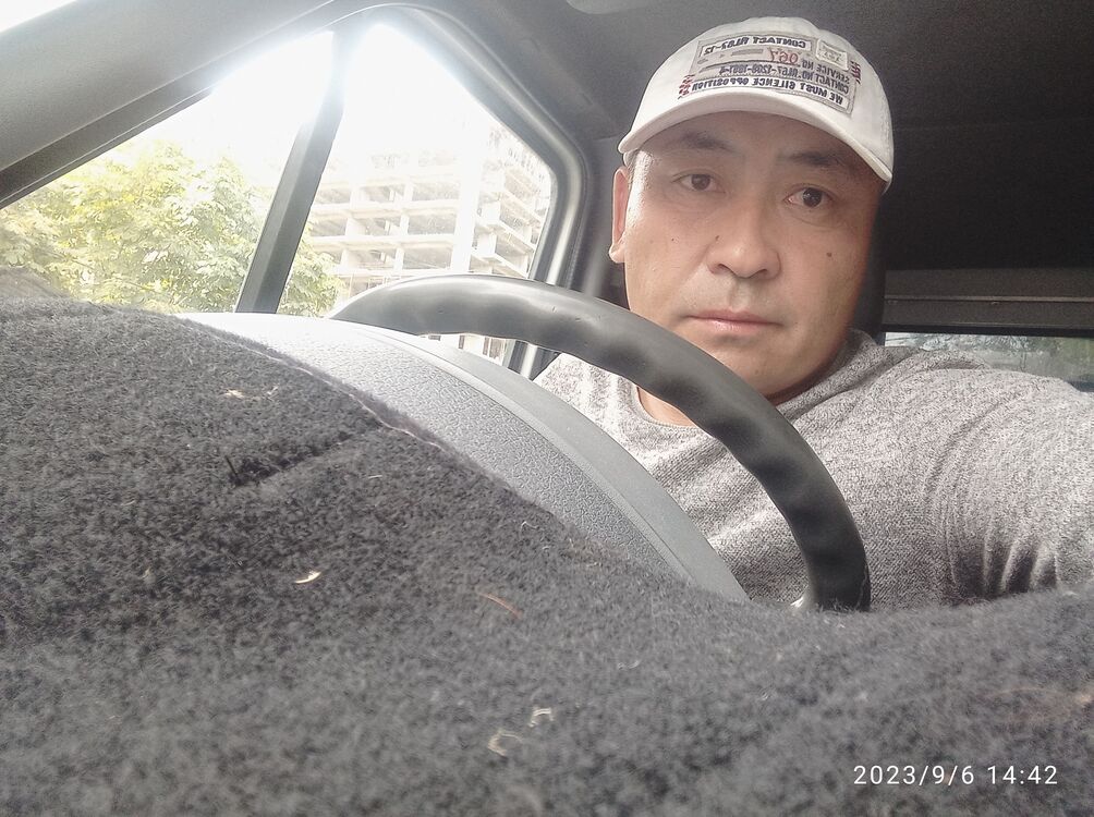  -,   Tenizbek, 35 ,   ,   