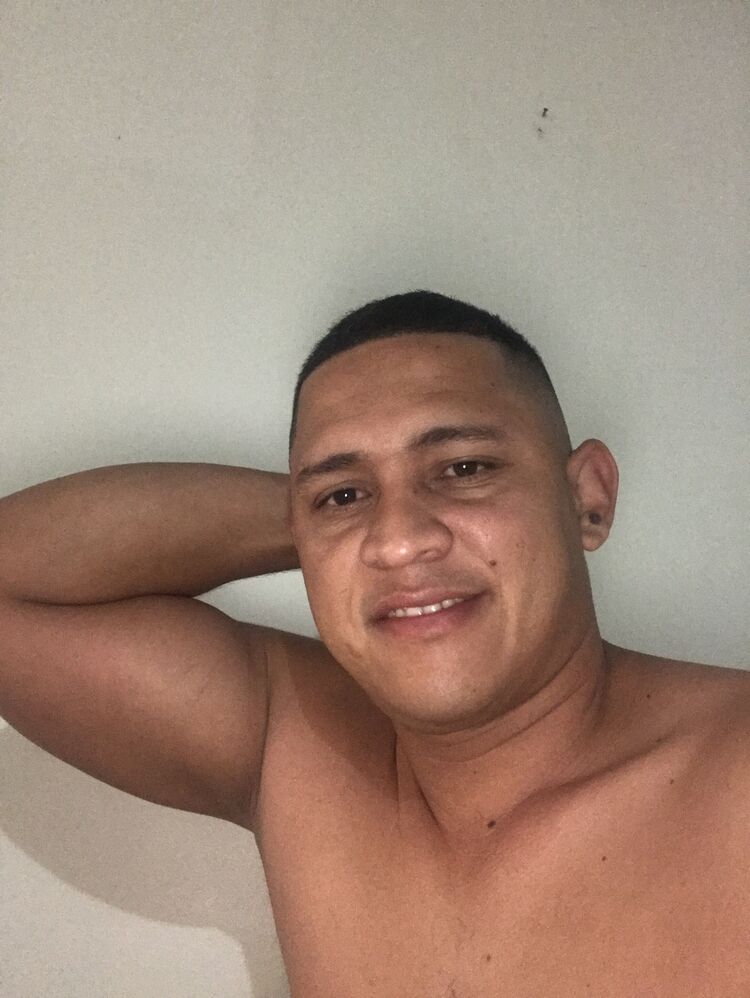  29460334  Cristian, 36 ,    Bogota