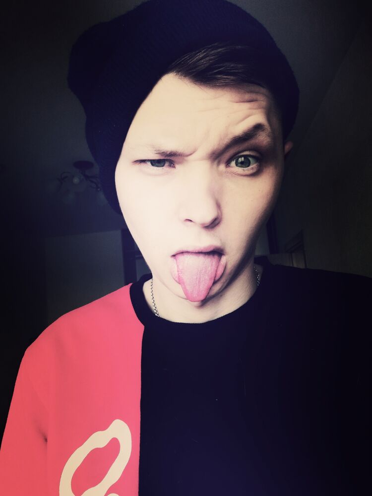  -,   Vladislav, 25 ,   ,   , c , 