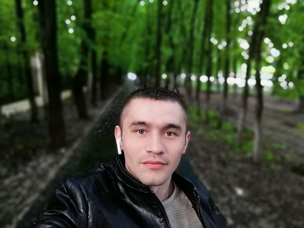  19063494  Joni, 32 ,    