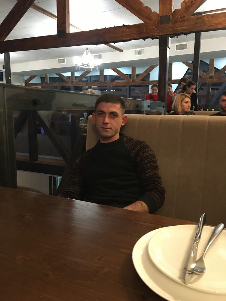  19049494  Alik, 34 ,    