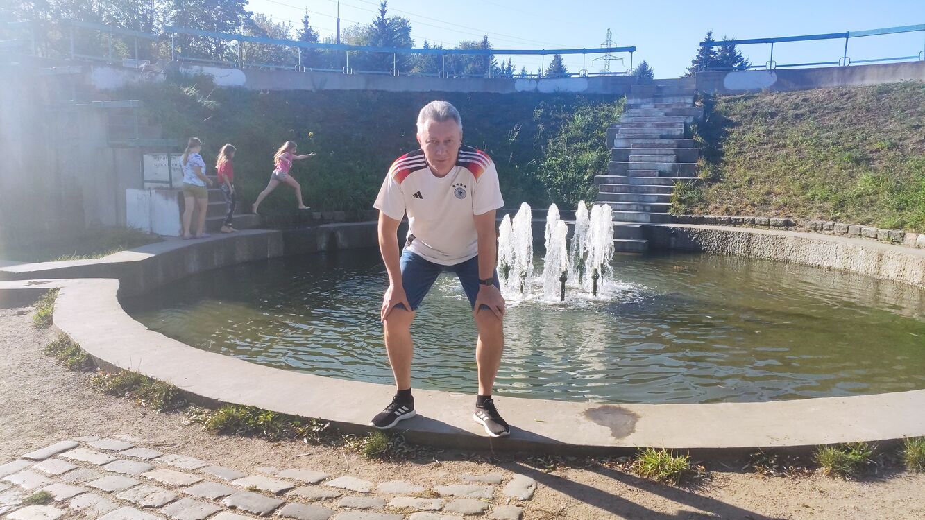  ,   Alexandr, 52 ,   c 