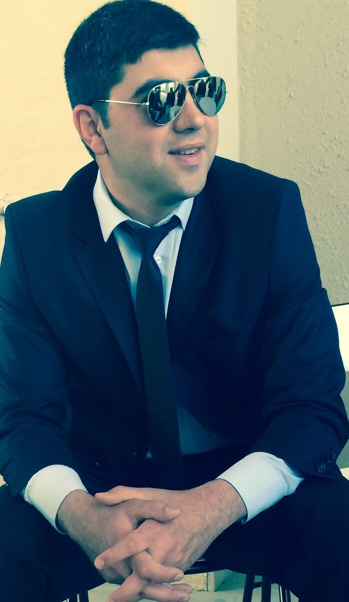  ,   Alik, 37 ,   