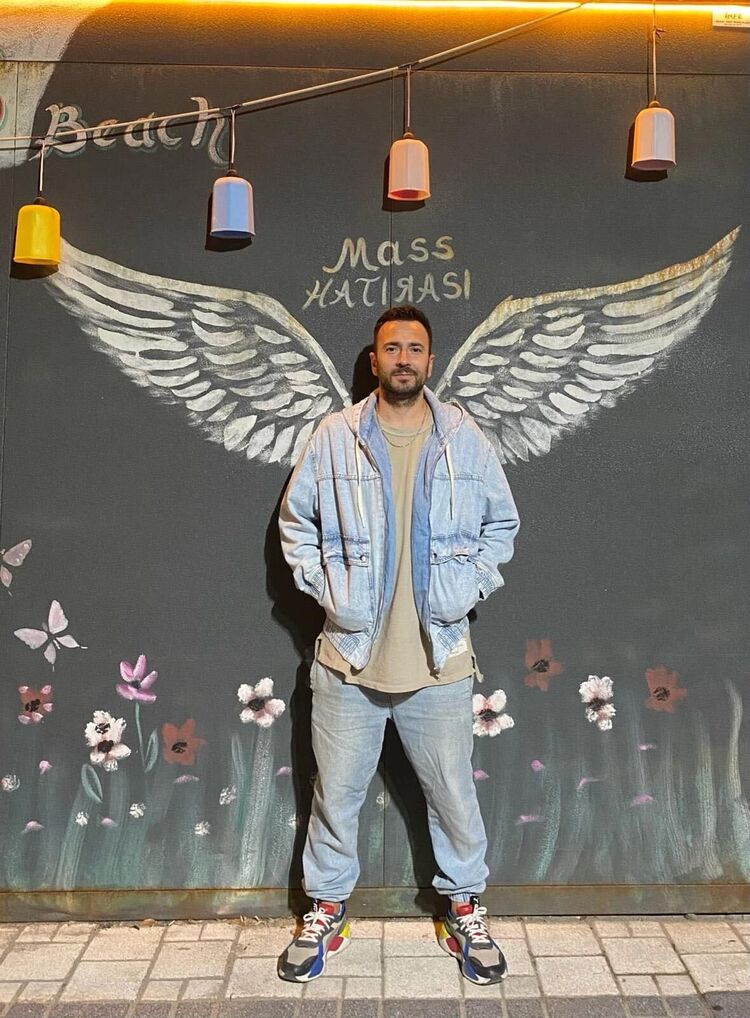 ���������� Cesme, ���� ������� Alvin Hasan, 35 ���, ������������ ��� ������, ����� � ���������, c�������� ���������