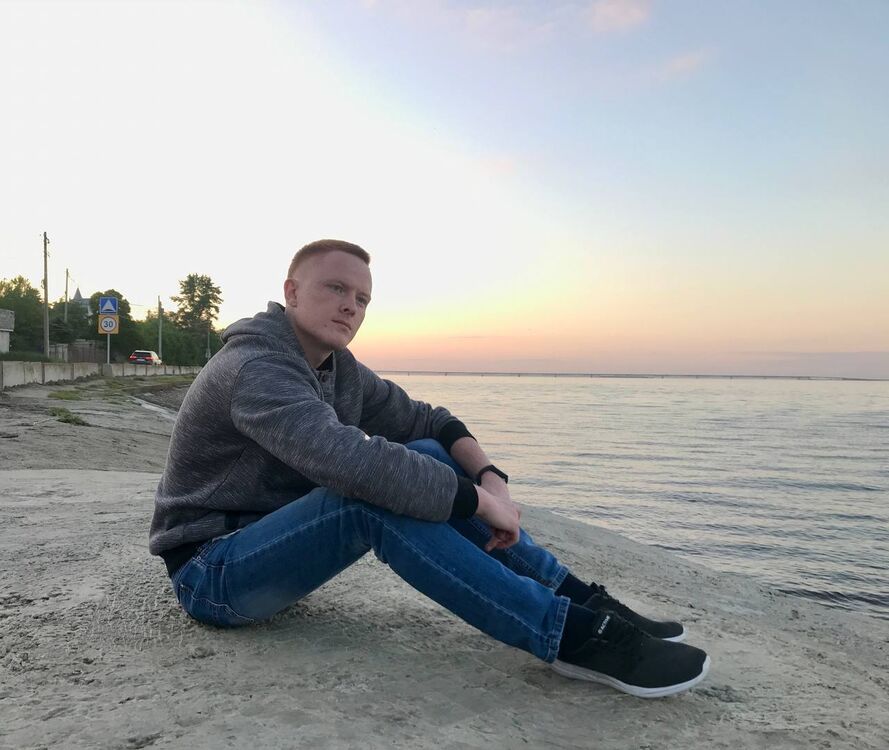  44354434  Hellvin, 25 ,    -