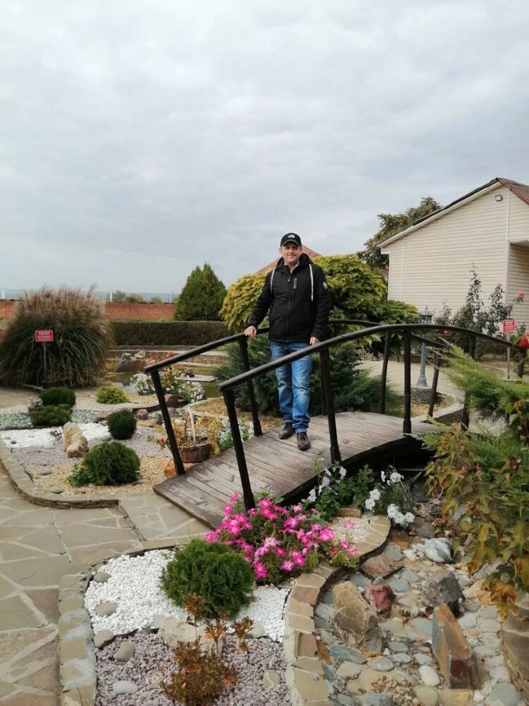  ,   Vova Lozovoi, 40 ,   ,   
