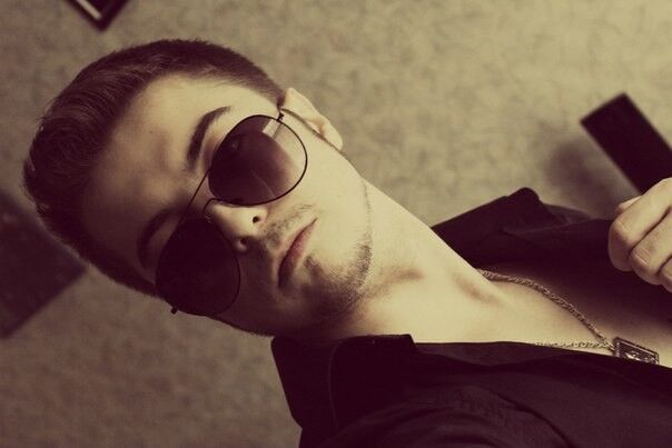  4355244  Dima, 39 ,    