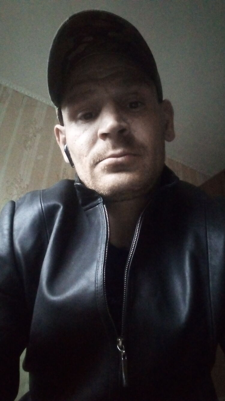  38425814  , 40 ,    