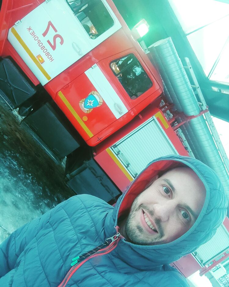  42308254  , 33 ,    