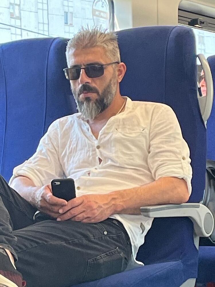  ,   Mert, 42 ,   ,   