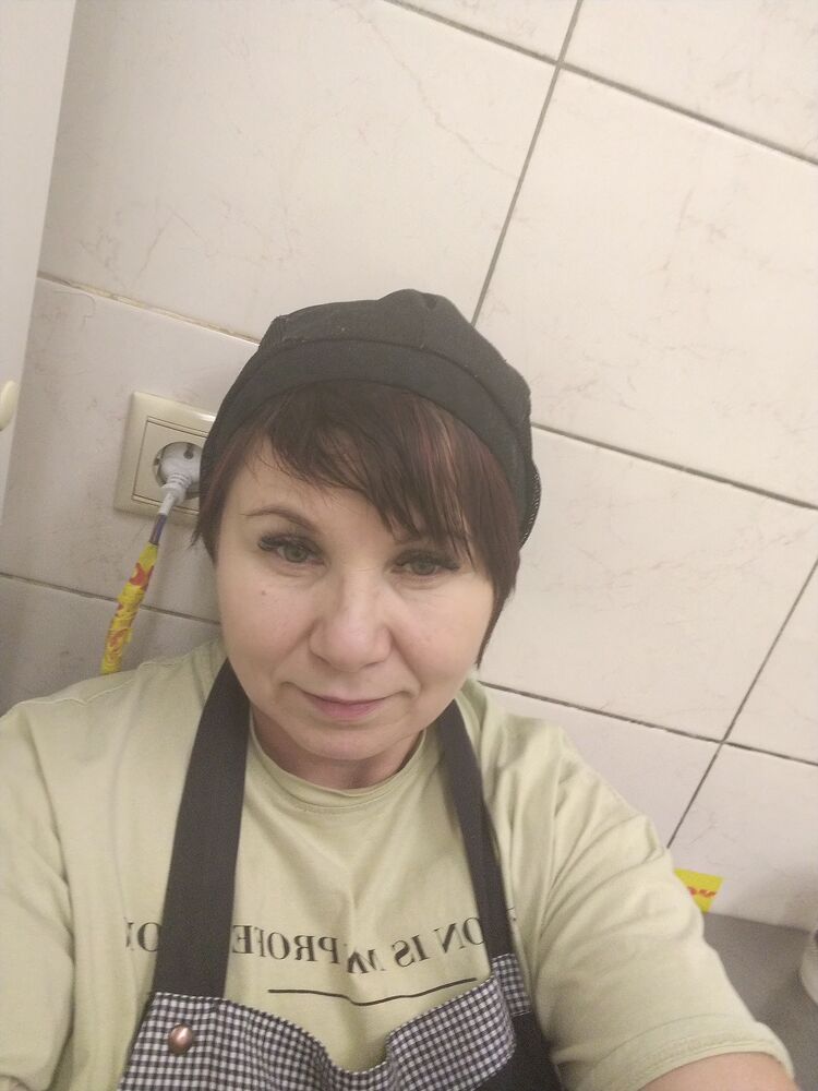  48797094  Anna, 50 ,    