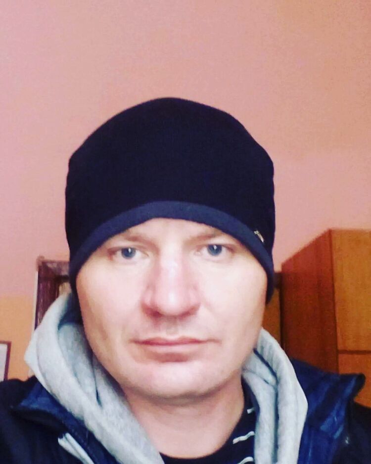  30317644  Yury, 45 ,    